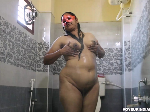 Indian Chubby Bengali Bhabhi Dipannita Shower